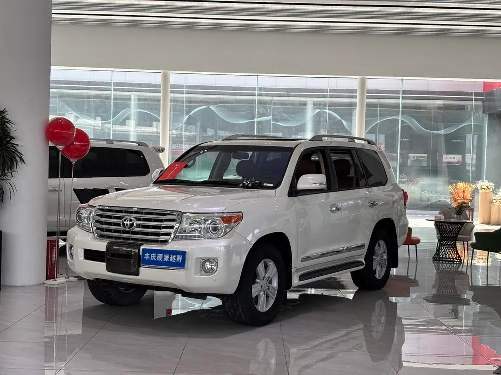 Toyota Land Cruiser (Import), 2014