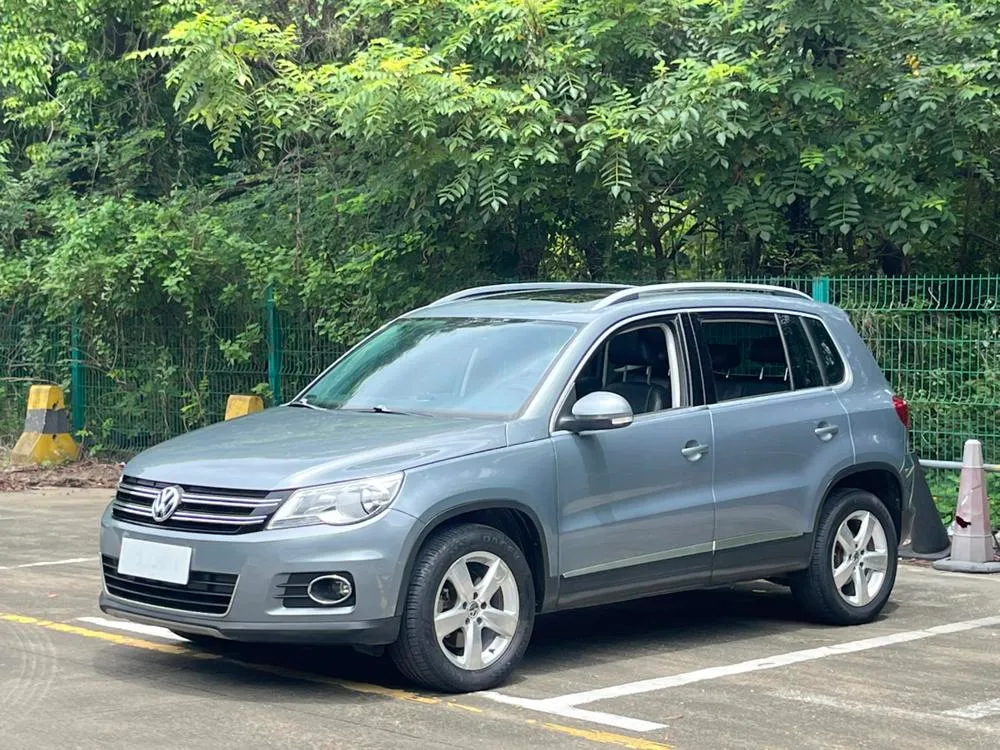 Volkswagen Tiguan 1.8TSI Auto 4WD Edition, 2012 — фото 1