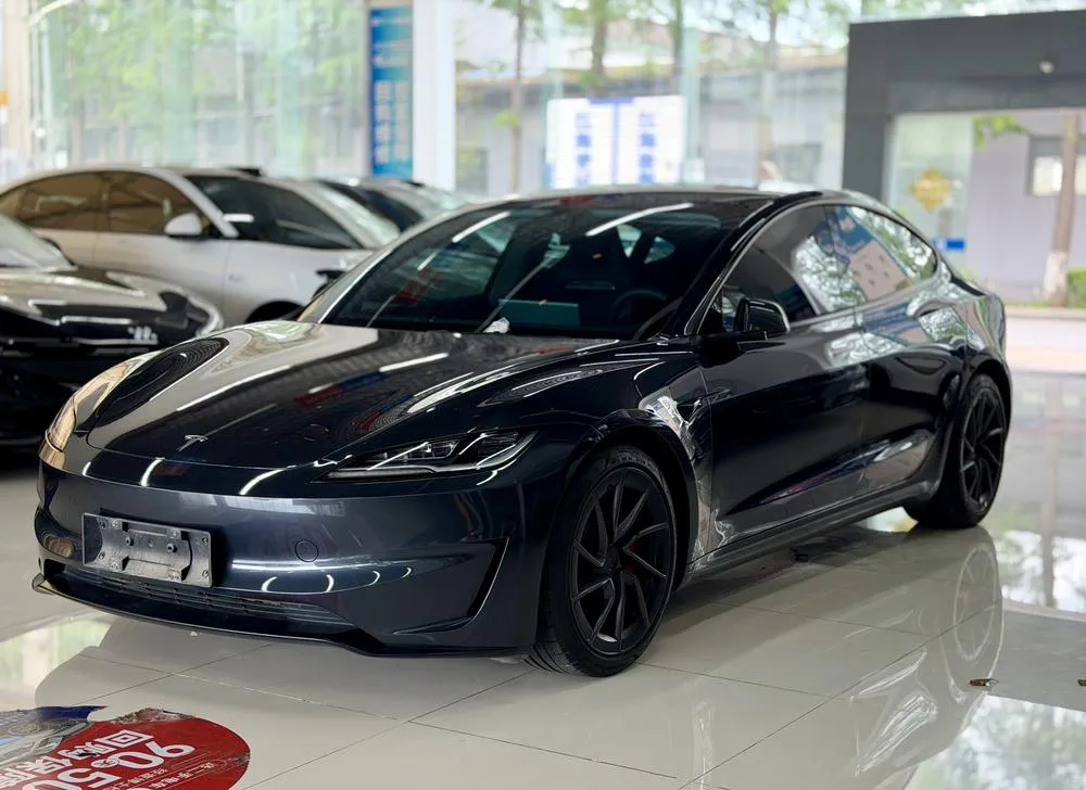Tesla Model 3, 2024