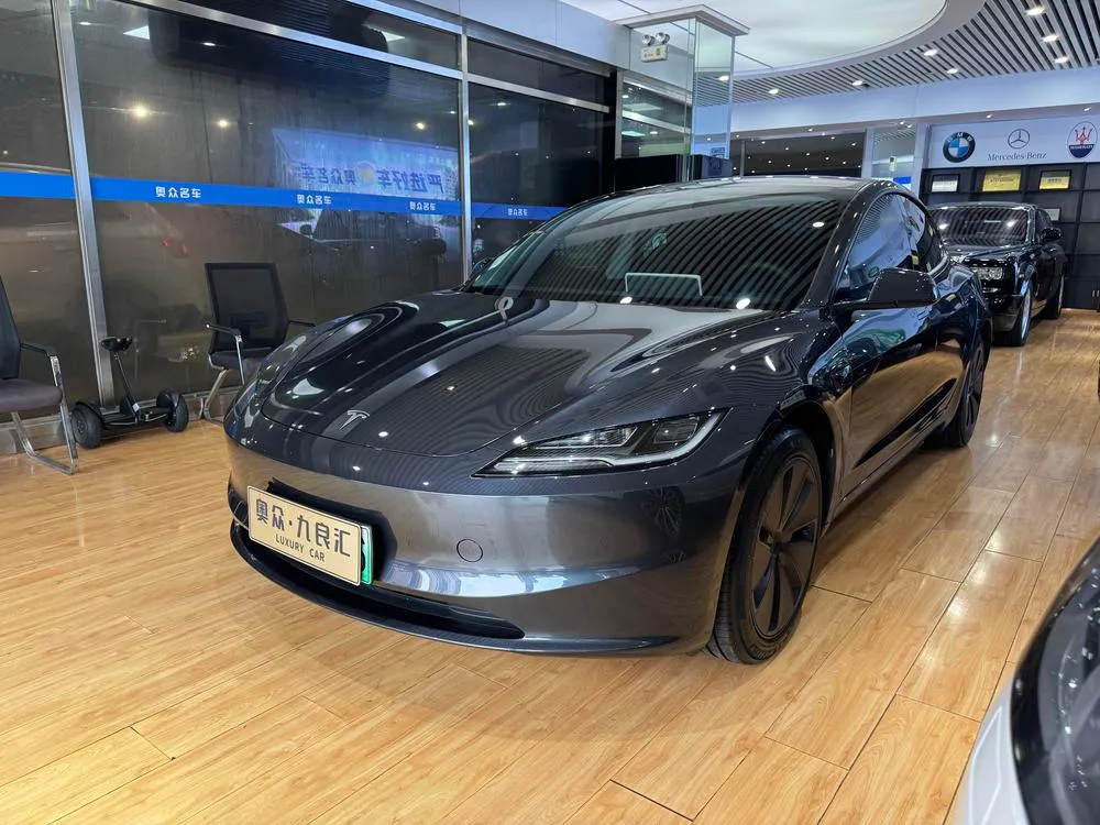Tesla Model 3, 2023