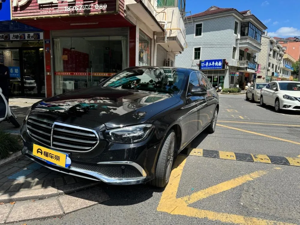 Mercedes-Benz E-Class E 300 L Luxury Version, 2023 — фото 1