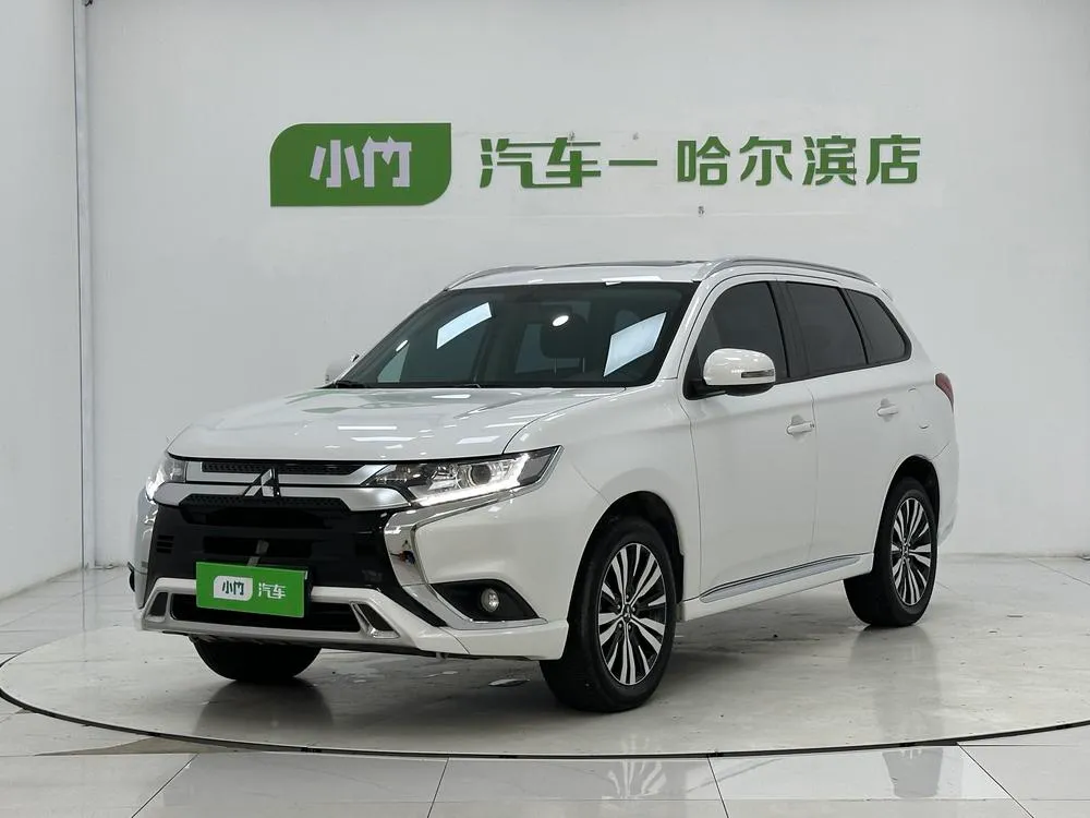 Mitsubishi Outlander, 2021