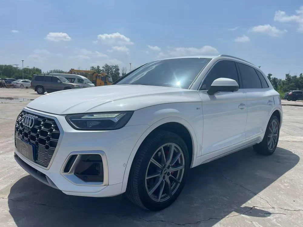 Audi Q5L, 2022