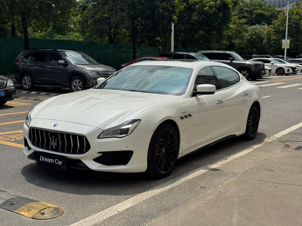 Maserati Quattroporte, 2013