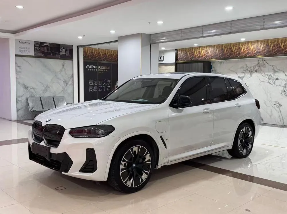BMW iX3, 2024