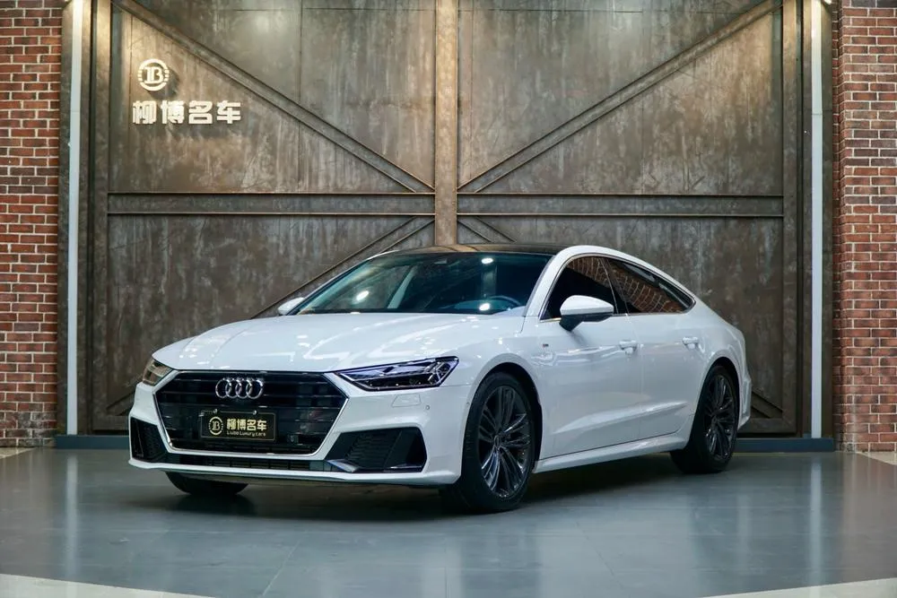 Audi A7 45 TFSI Refined Version, 2022 — фото 1