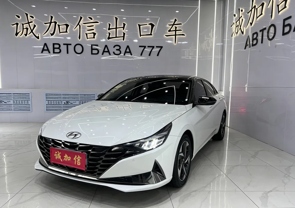 Hyundai Elantra 1.5L CVT LUX Premium Edition, 2022 — фото 1