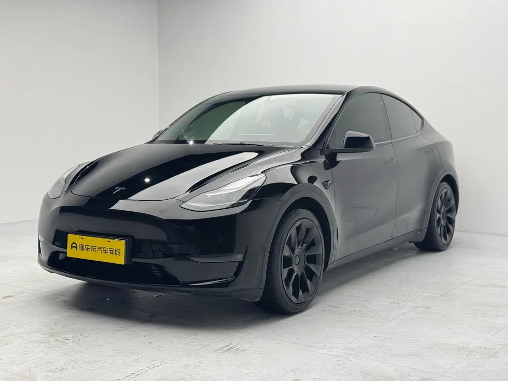 Tesla Model Y, 2022