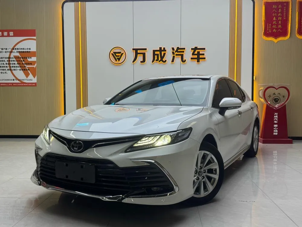 Toyota Camry, 2023
