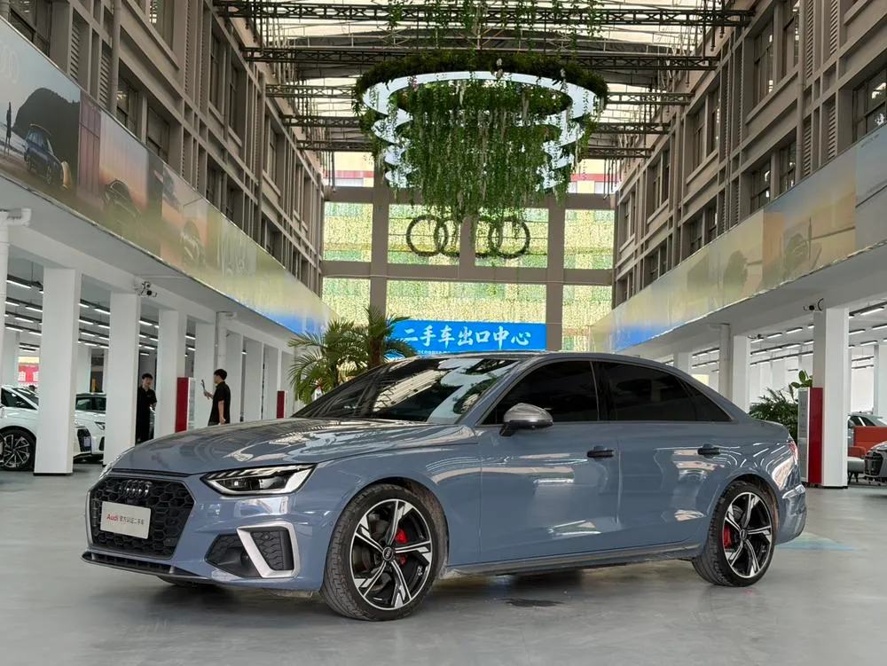 Audi A4L, 2022