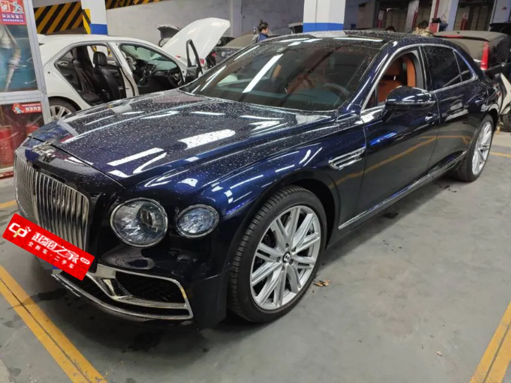 Bentley Flying Spur, 2023