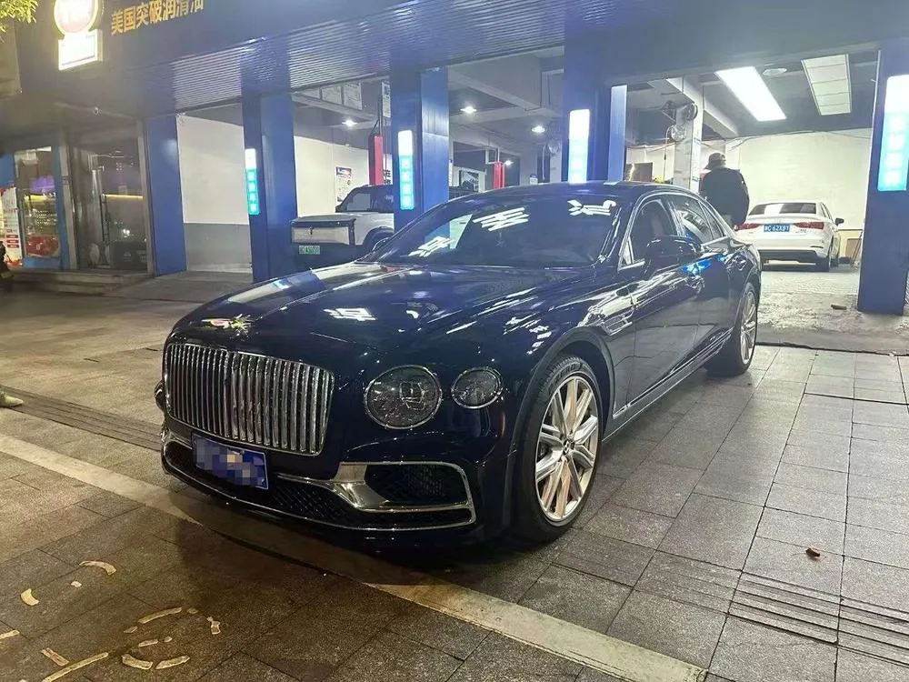 Bentley Flying Spur, 2023