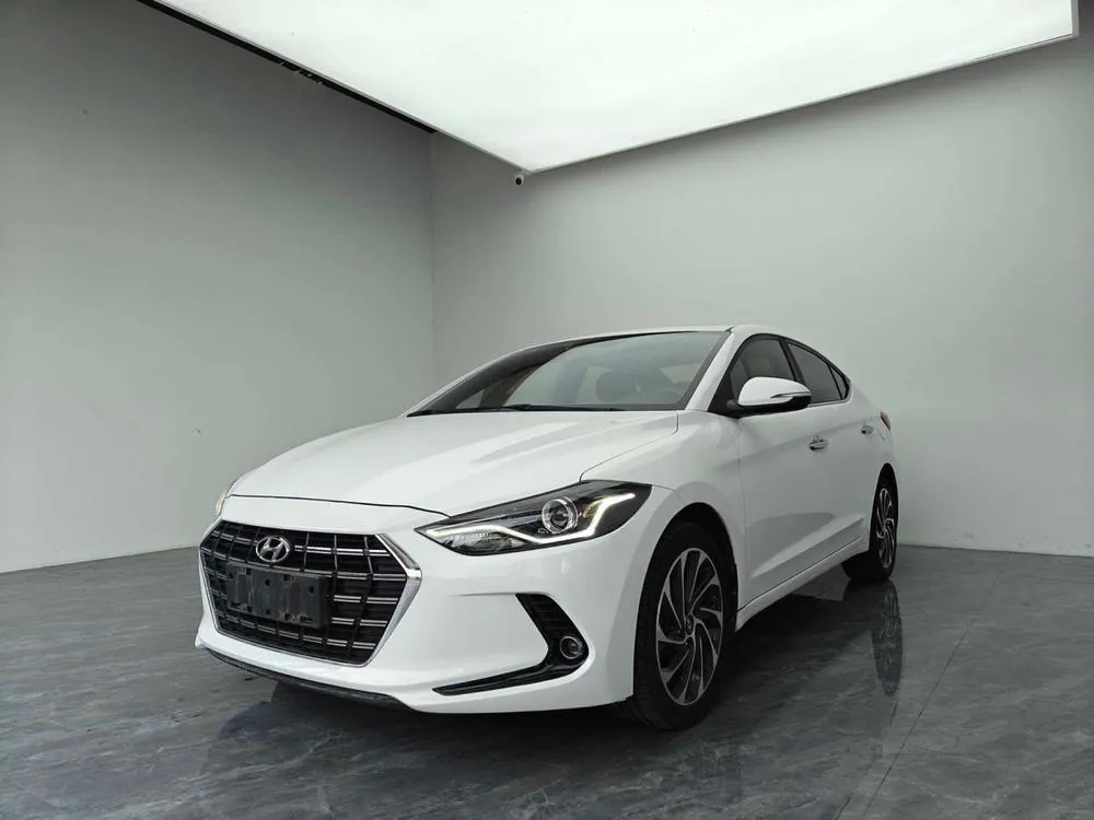 Hyundai Elantra Lingdong 1.4T Dual Clutch Stylish · Version, 2019 — фото 1