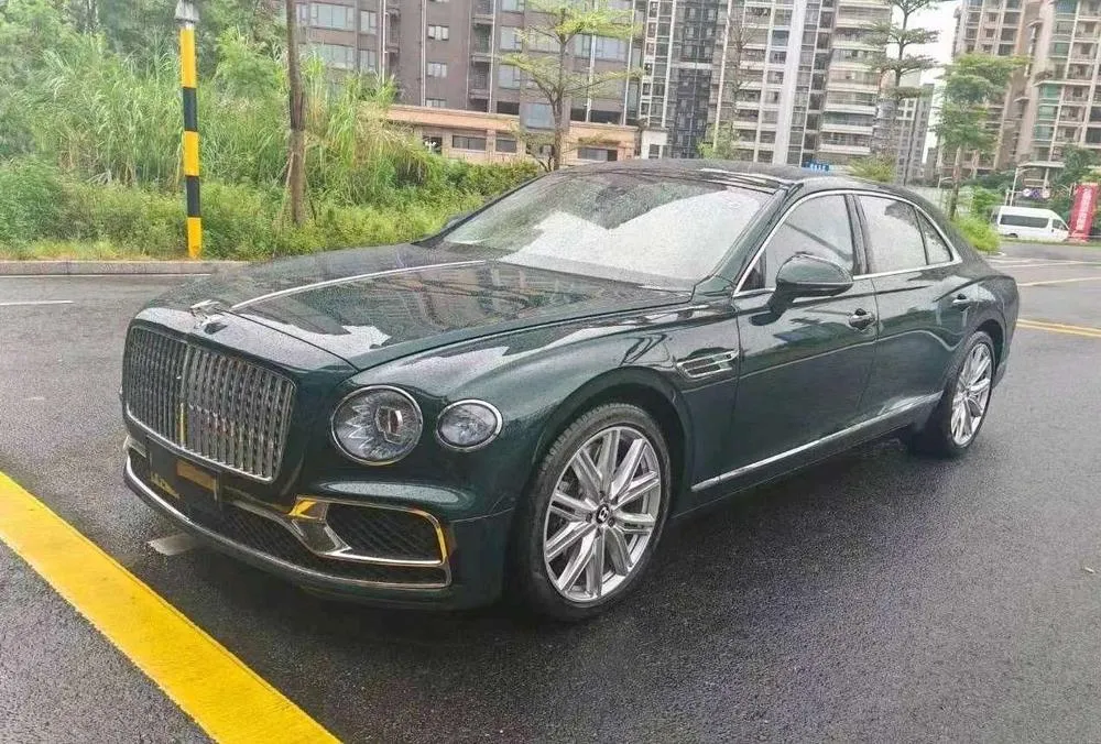 Bentley Flying Spur, 2023
