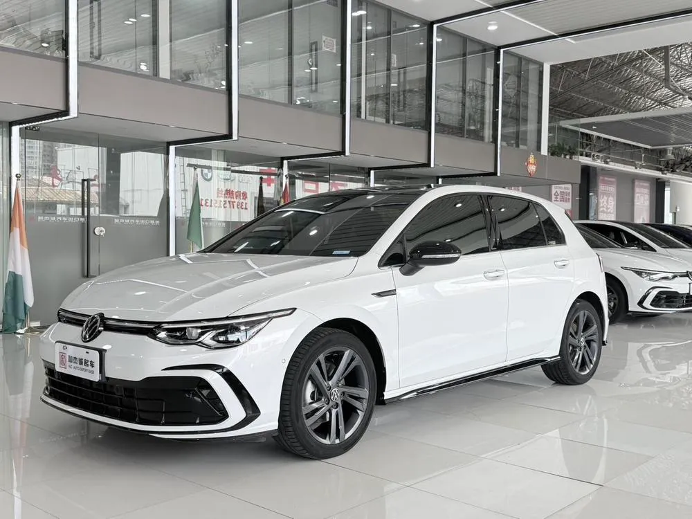Volkswagen Golf, 2021