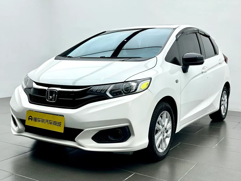 Honda Fit 1.5L CVT Comfort Sunroof Edition, 2018 — фото 1