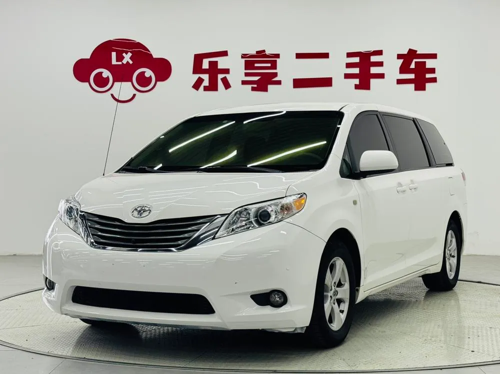 Toyota Sienna, 2011