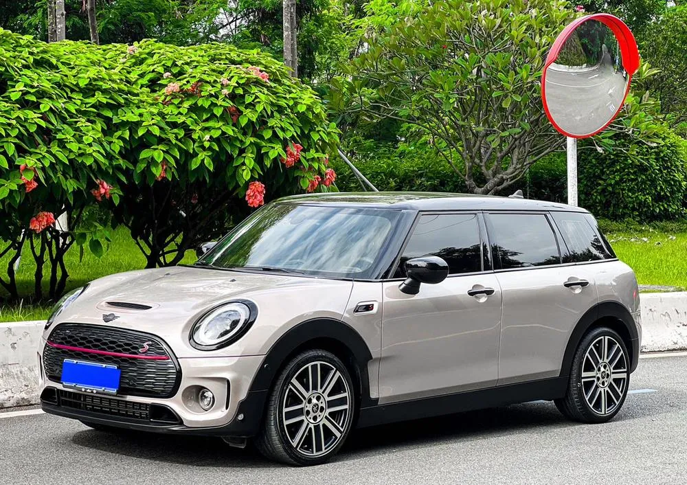 MINI CLUBMAN, 2023