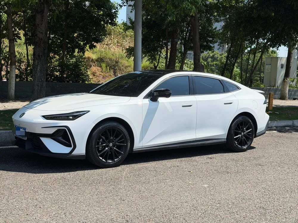 Changan UNI-V, 2025