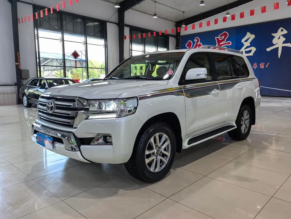 Toyota Land Cruiser (Import), 2015