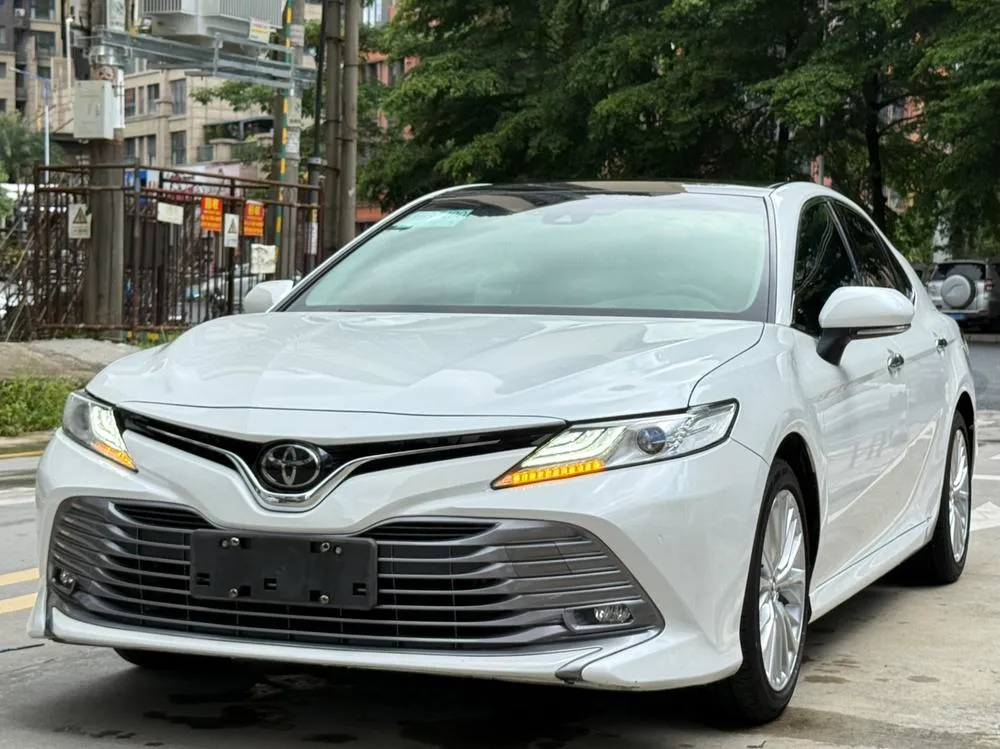 Toyota Camry Facelift 2.5G Luxury Edition, 2019 — фото 1