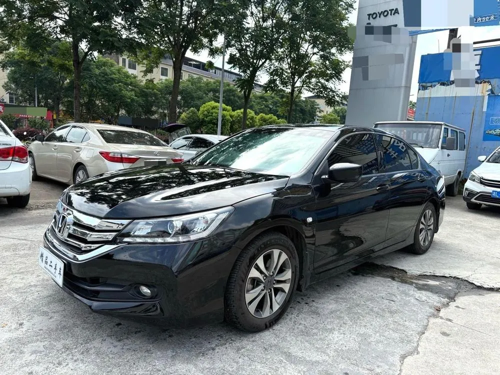 Honda Accord, 2015