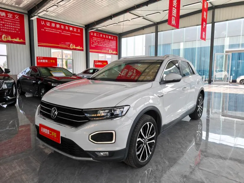 Volkswagen T-Roc 280TSI DSG 2WD Comfort Version, 2020 — фото 1