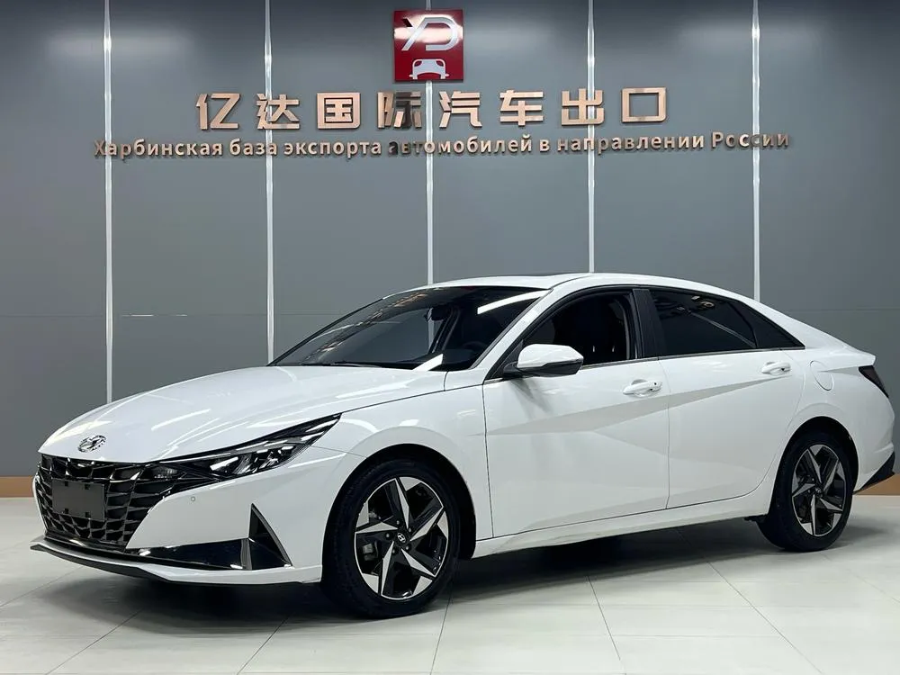 Hyundai Elantra, 2023