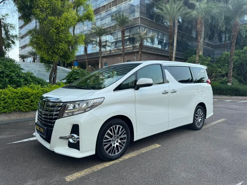 Toyota Alphard, 2015