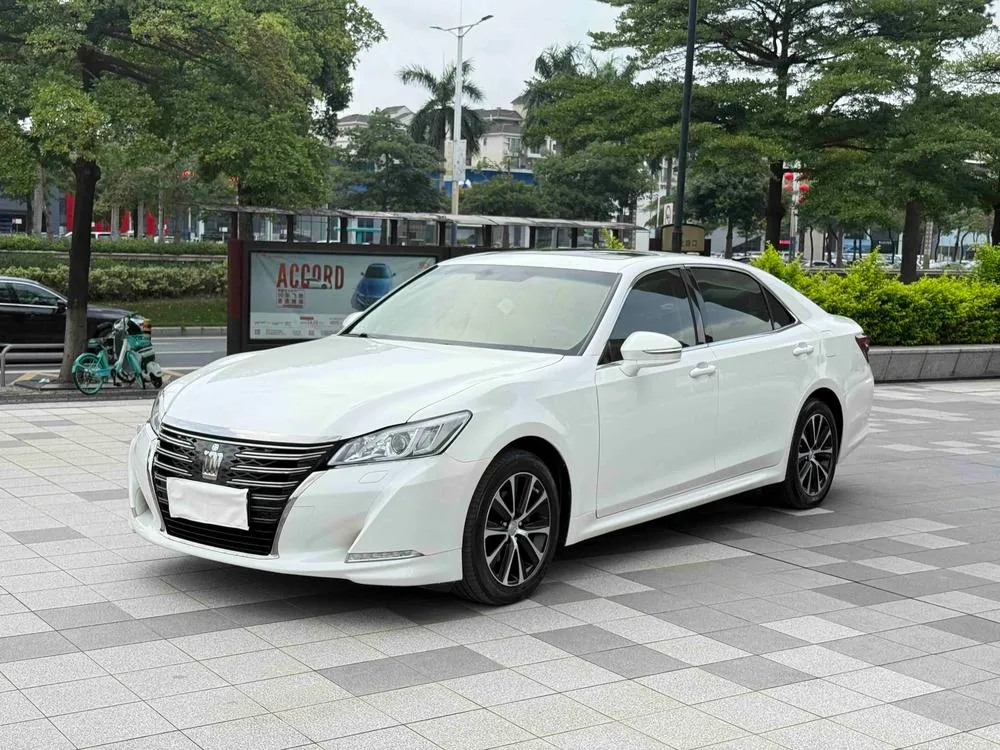 Toyota Crown, 2018