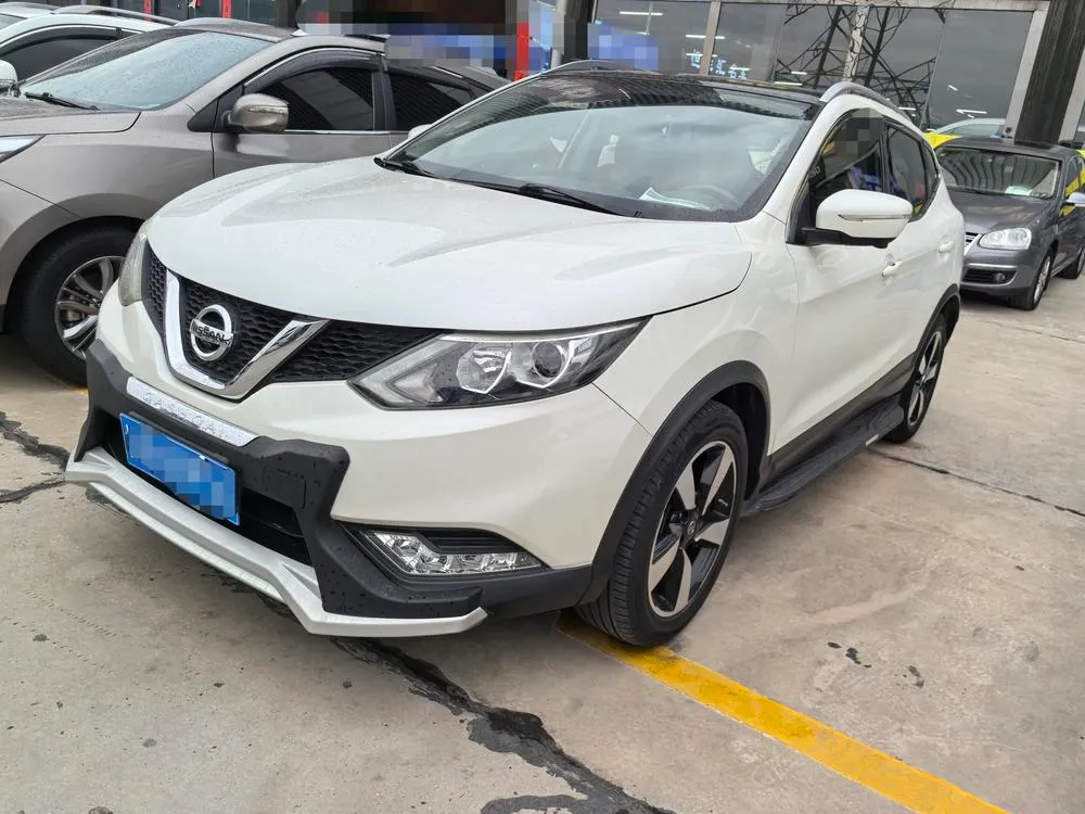 Nissan Qashqai 2.0L CVT Luxury Edition, 2016 — фото 1