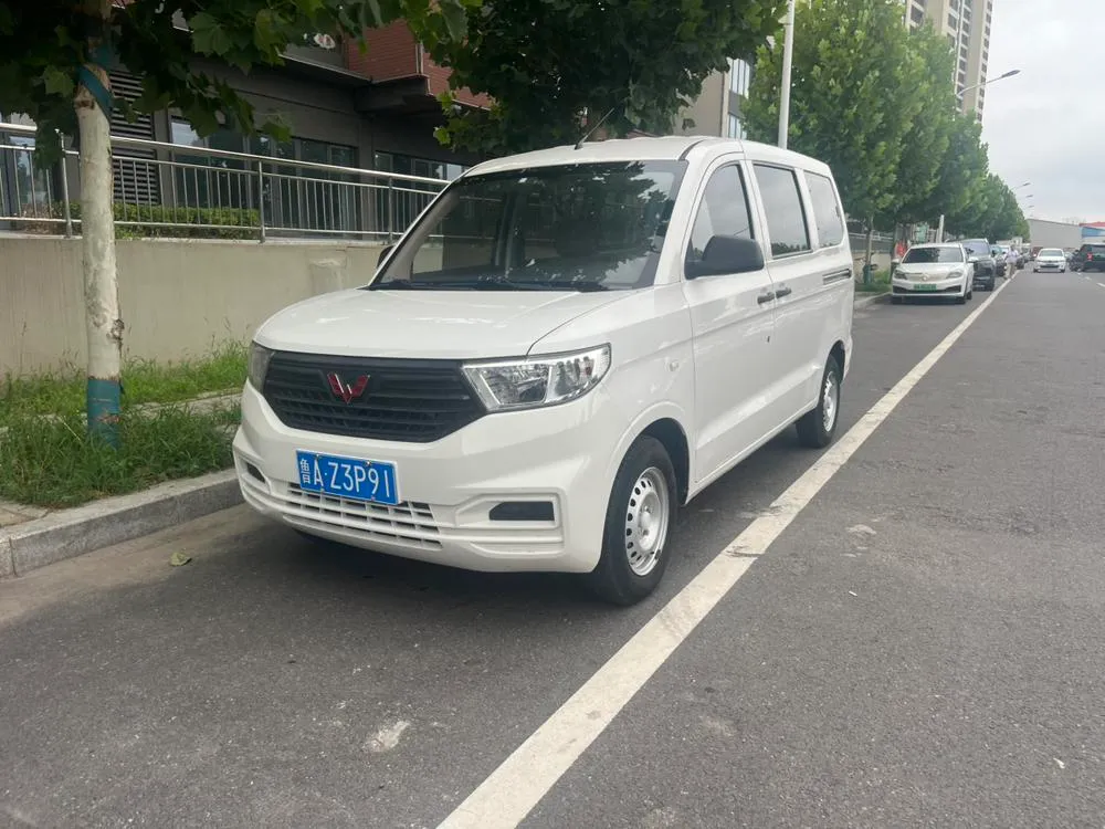 Wuling Hongguang V 1.5L Basic Version CN6 LAR, 2019 — фото 1