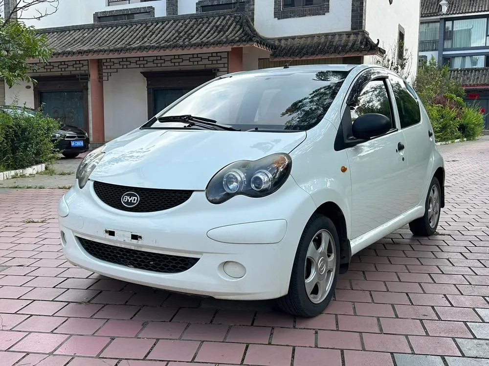 BYD F0 1.0L AMT Joy Cool Version, 2013 — фото 1