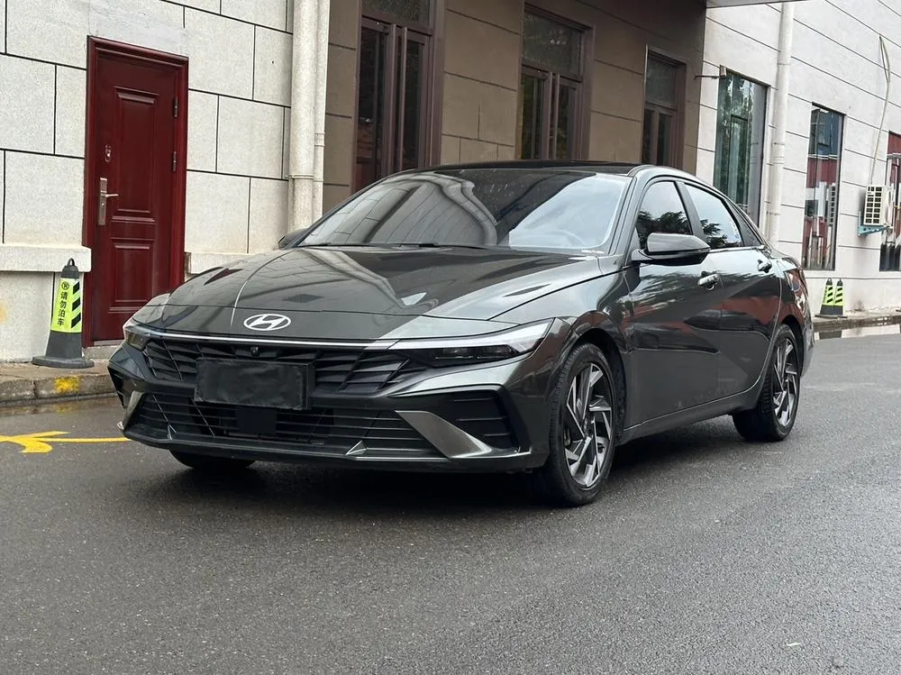 Hyundai Elantra 1.5L CVT TOP Flagship Edition, 2023 — фото 1