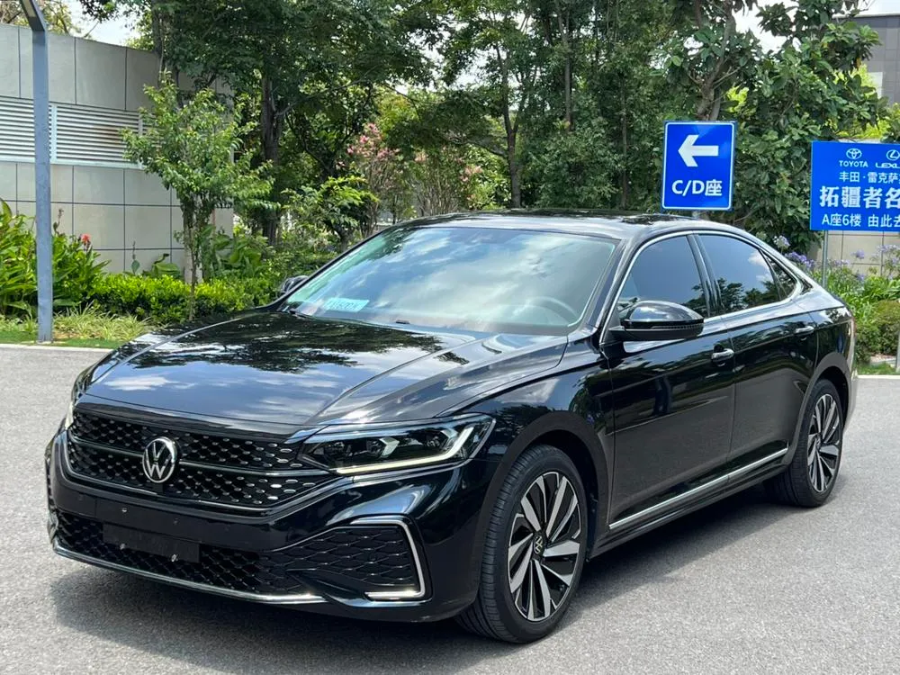 Volkswagen Passat 330TSI Elite Edition, 2022 — фото 1