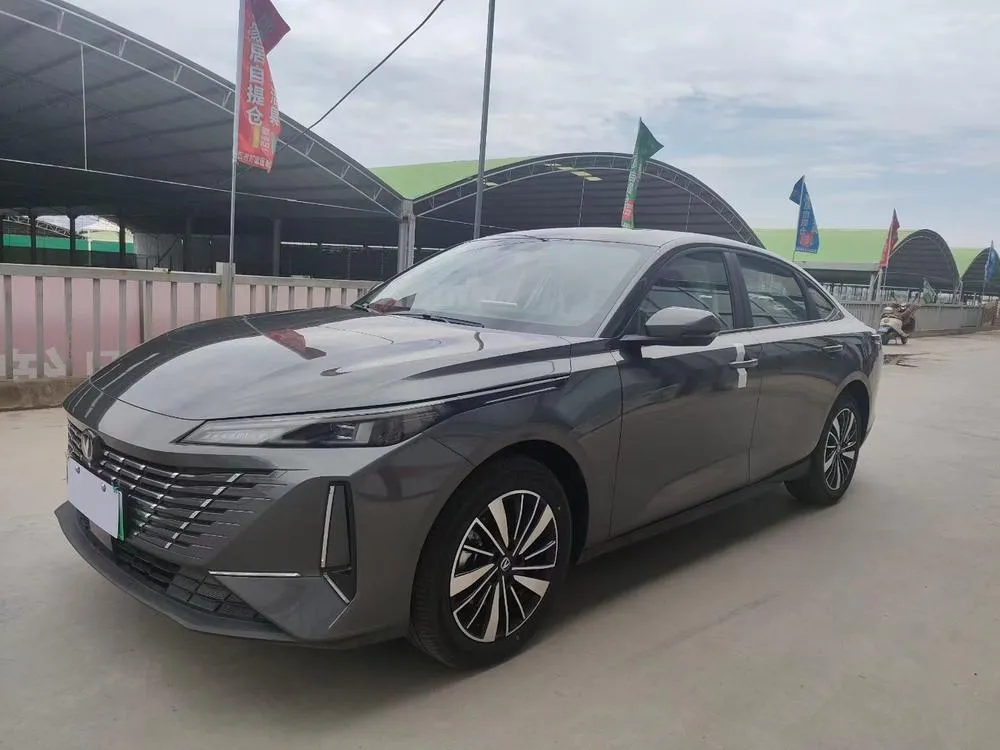 Changan Eado PHEV умная Blue Whale 145KM Мощная, 2025 — фото 1