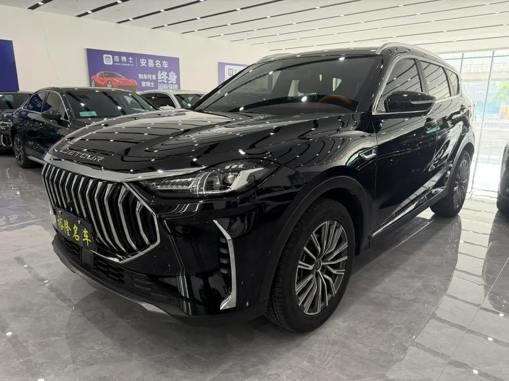 Jetour X70 PLUS 1.5T DCT PLUS 5 Seater, 2023 — фото 1