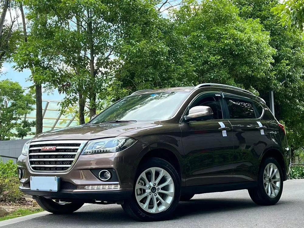 Haval H2 Red 1.5T Auto 2WD Elite Version, 2017 — фото 1