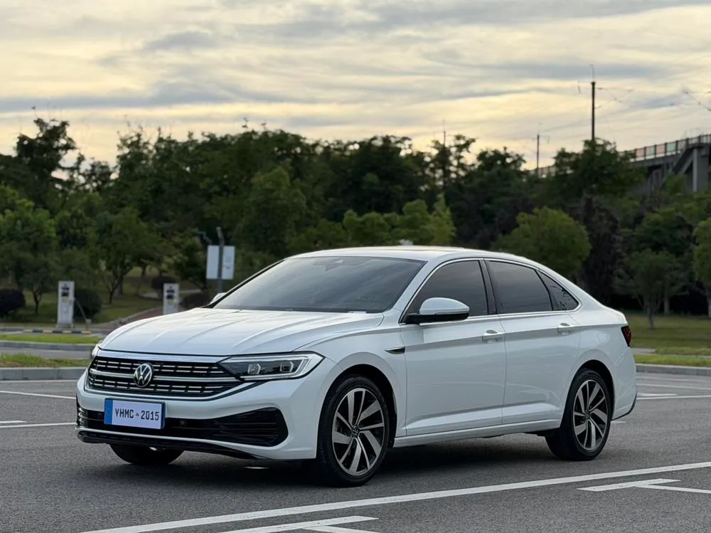 Volkswagen Sagitar 300TSI DSG Edition, 2023 — фото 1