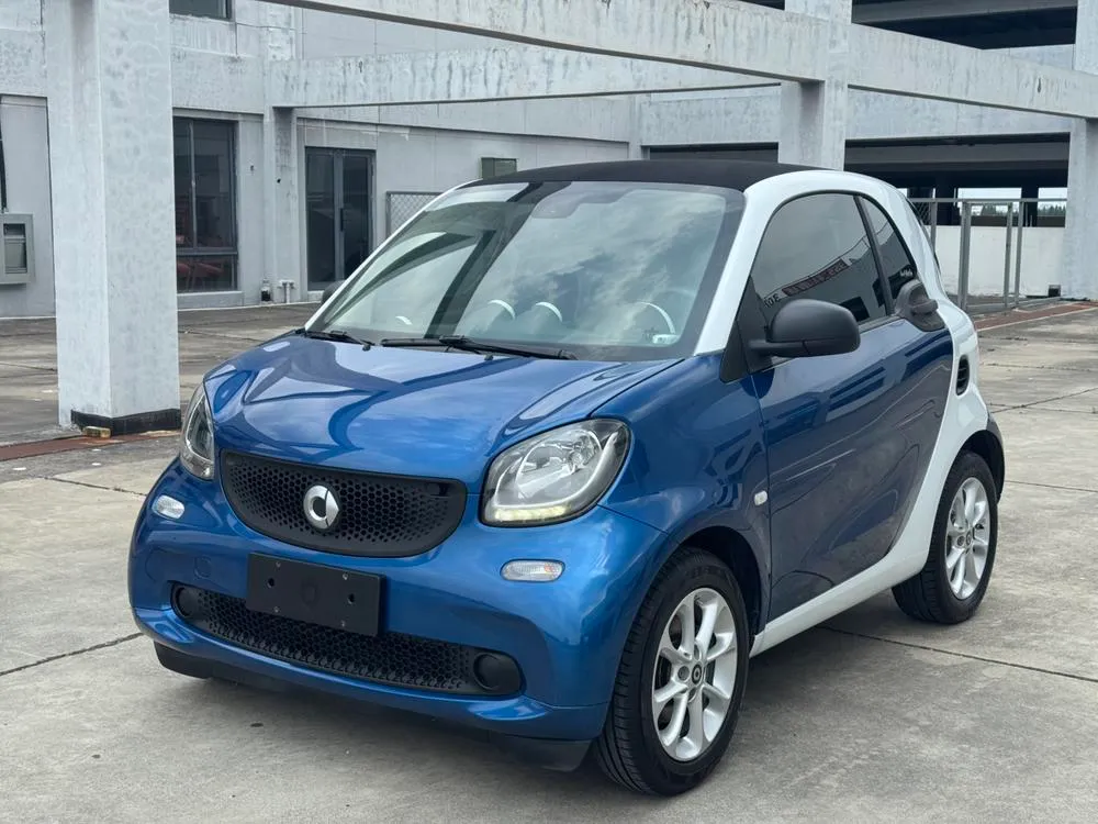 Smart fortwo 1.0L 52 Edition CN5, 2018 — фото 1