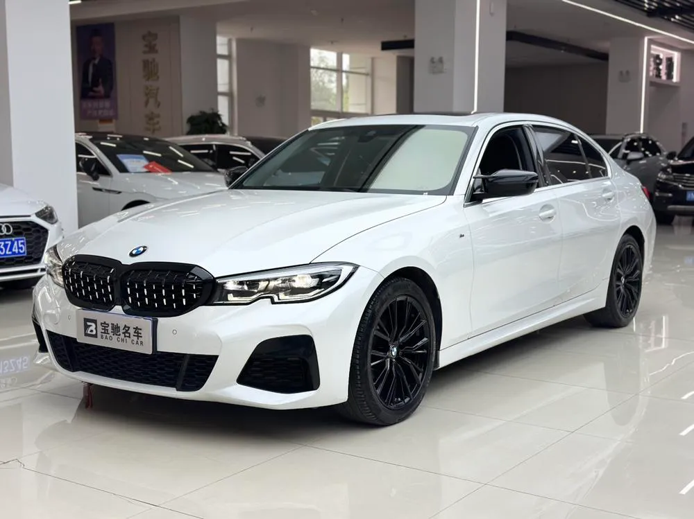 BMW 3-Series, 2022