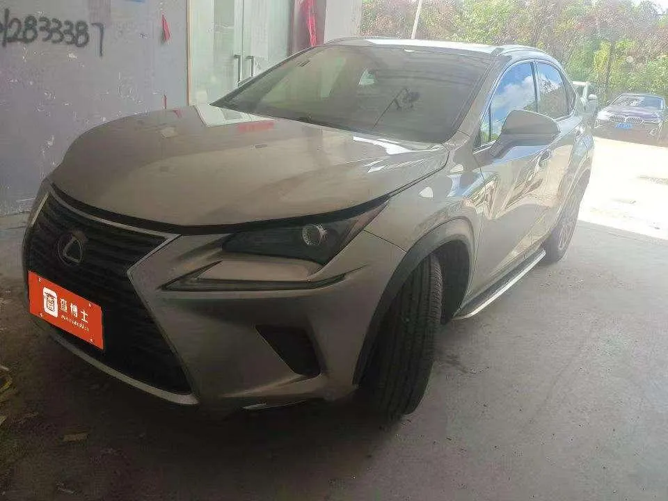 Lexus NX 300h FWD Style Edition CN5, 2018 — фото 1