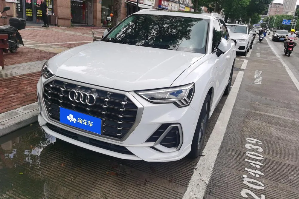Audi Q3, 2022