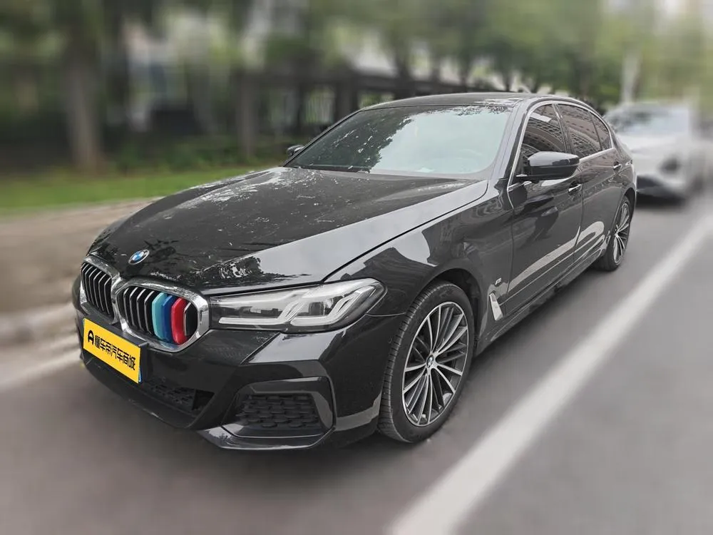 BMW 5-Series, 2022