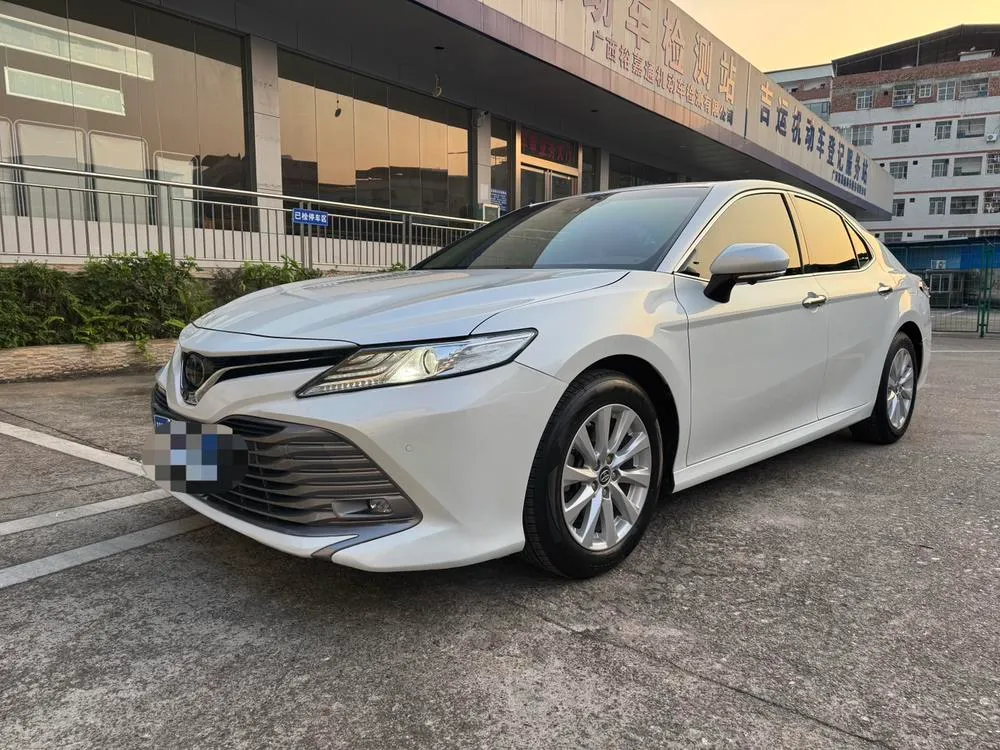 Toyota Camry, 2019