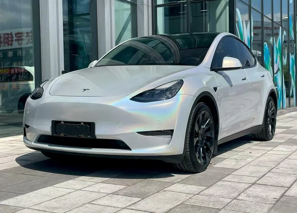 Tesla Model Y, 2021