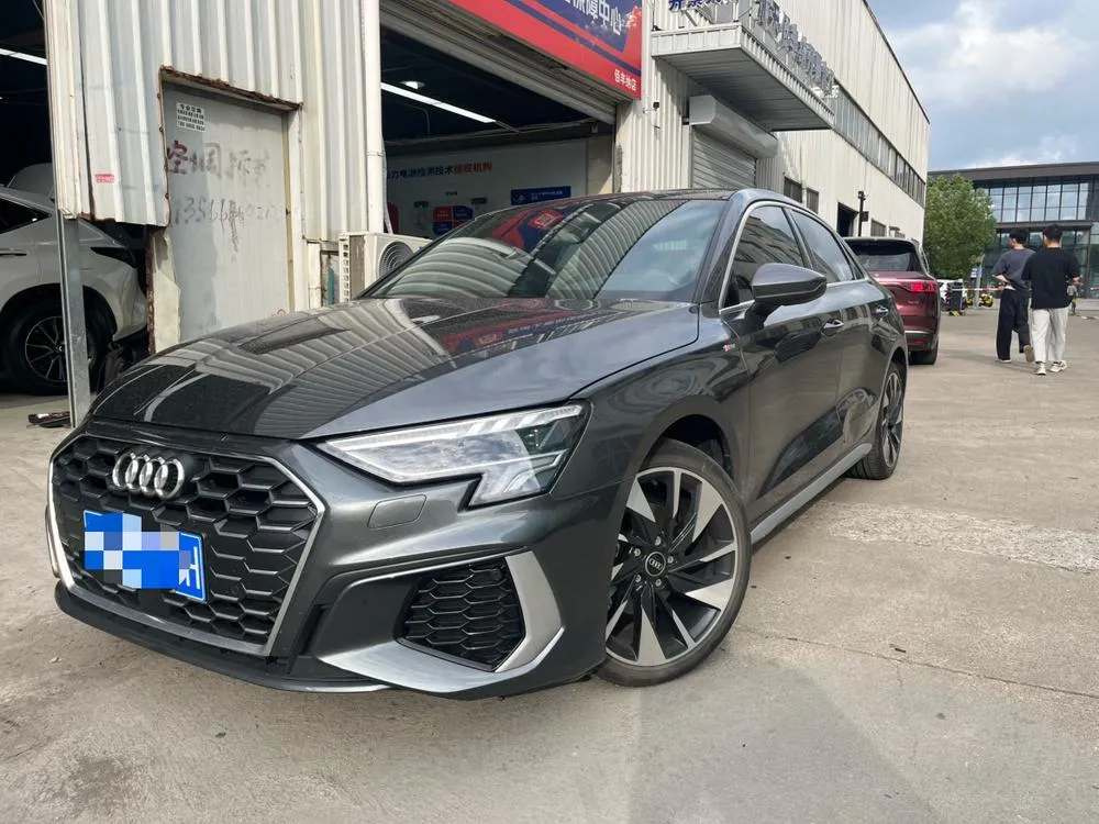 Audi A3 A3L Limousine 35 TFSI Sport Version, 2023 — фото 1
