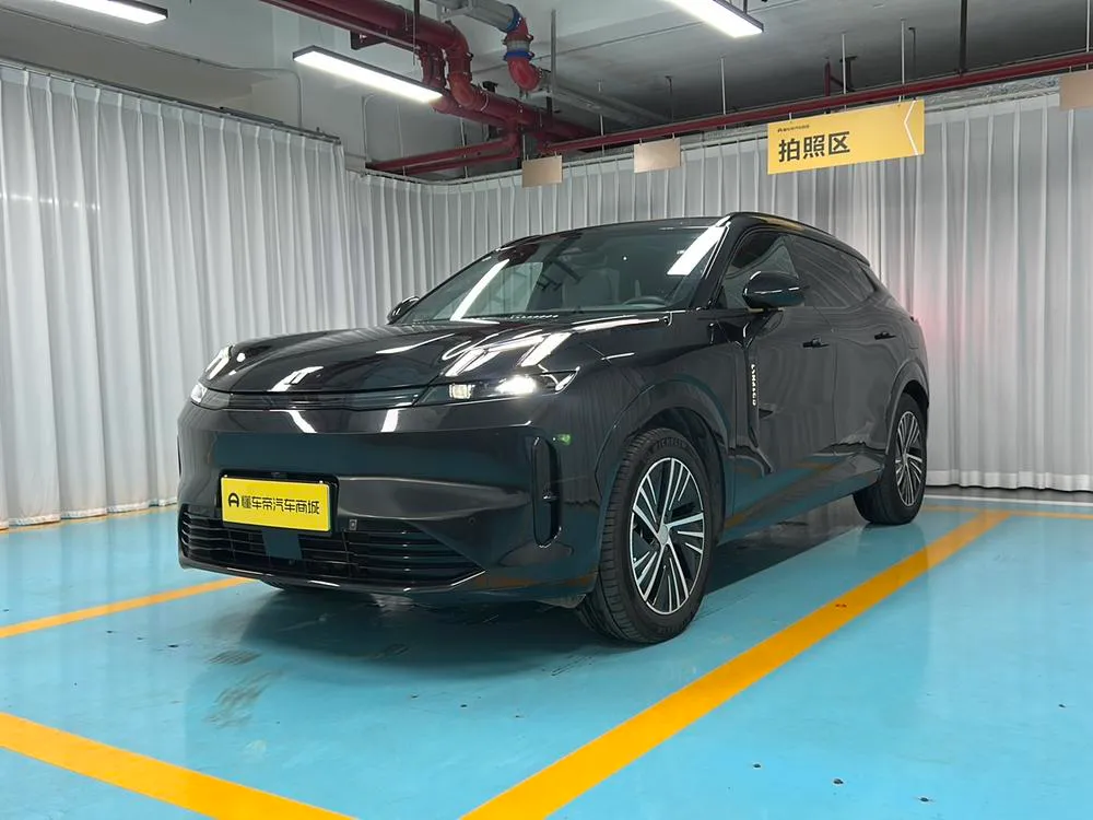 Lynk & Co 08 EM-P, 2023