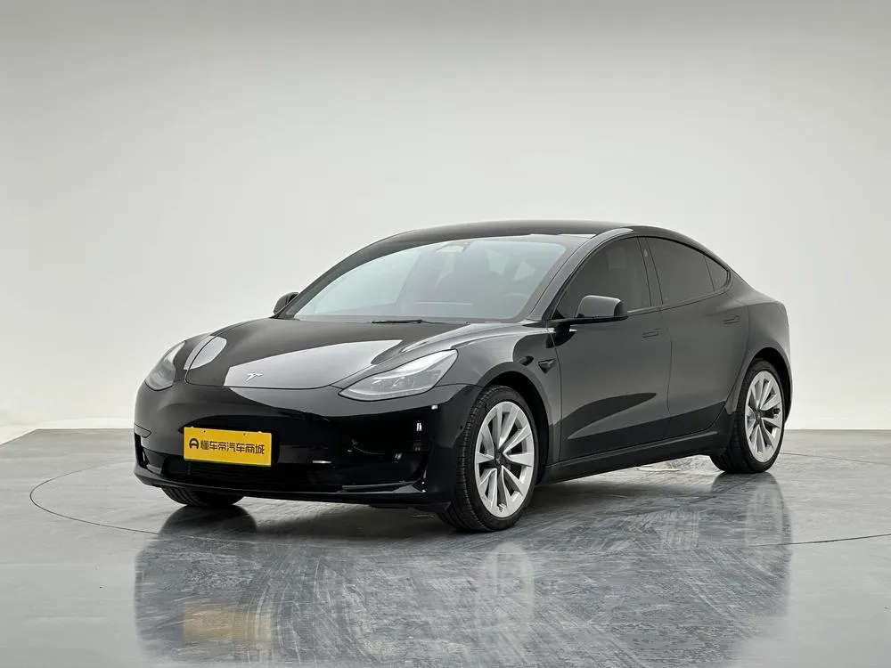 Tesla Model 3, 2022
