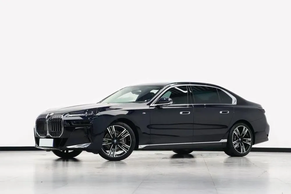 BMW 7-Series, 2023